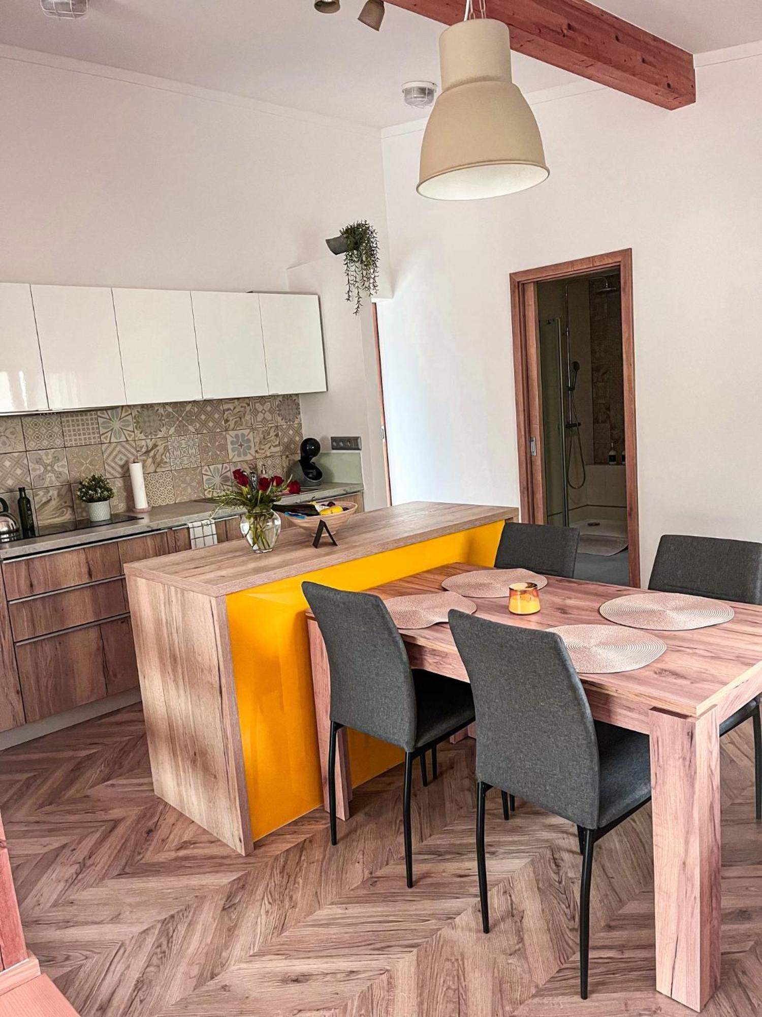 Apartman Niklan Rožnov pod Radhoštěm Dış mekan fotoğraf